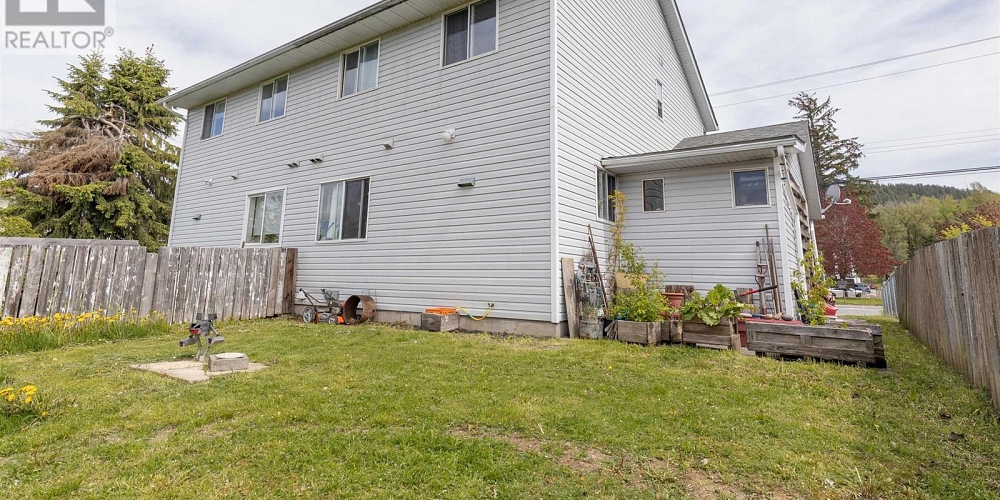 A 3421 KALUM STREET Terrace Photo 10 A 3421 KALUM STREET Terrace Photo 10